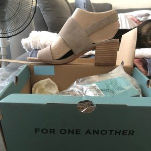 Brand new Tom’s Poppy taupe suede heels